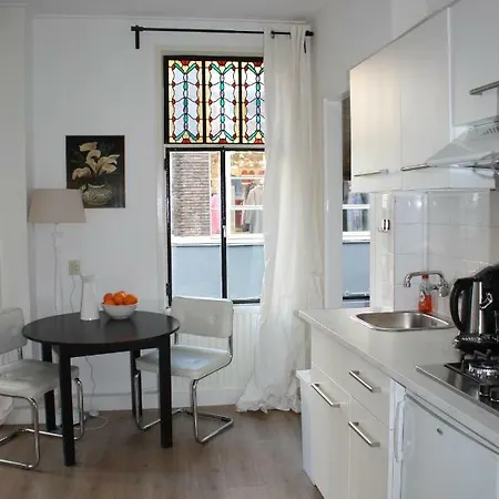 Fifth Avenue Apartment *