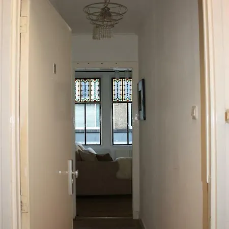 Fifth Avenue Apartment *